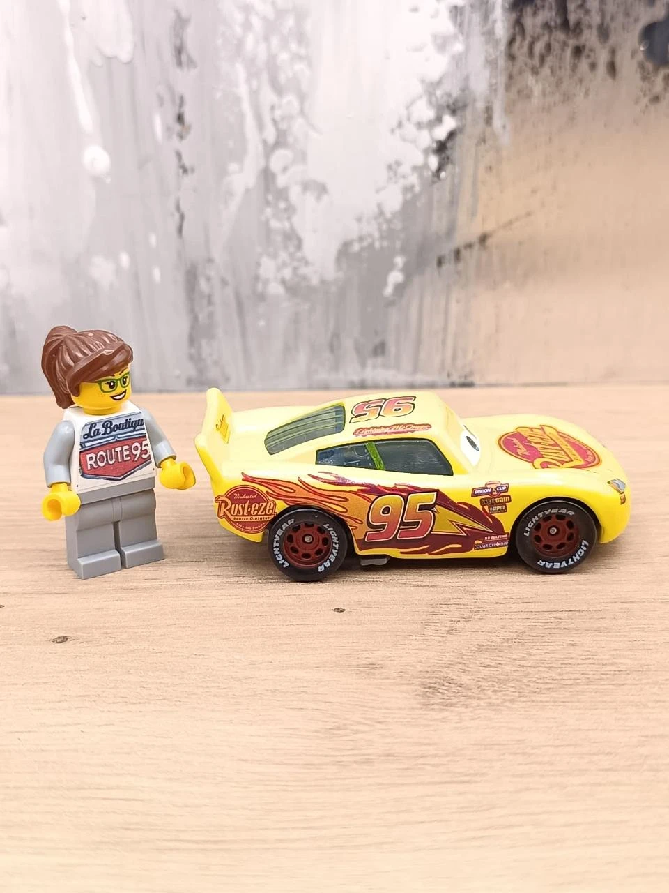 Carro Flash McQueen - Brinquedo novo (CFS08) – photo 3
